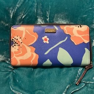 Kate Spade Zipper Wallet